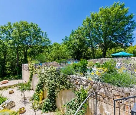 Βίλα Kate - Outdoor Pool, 4 Bedrooms, Free Parking *