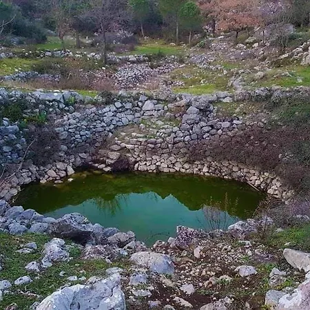 Kate - Outdoor Pool, 4 Bedrooms, Free Parking Ντουμπρόβνικ