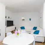 Kate - Outdoor Pool, 4 Bedrooms, Free Parking Dubrovnik