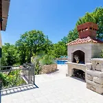 Kate - Outdoor Pool, 4 Bedrooms, Free Parking Dubrovnik