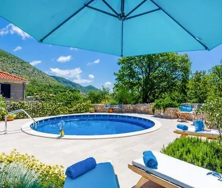 Kate - Outdoor Pool, 4 Bedrooms, Free Parking * Dubrownik