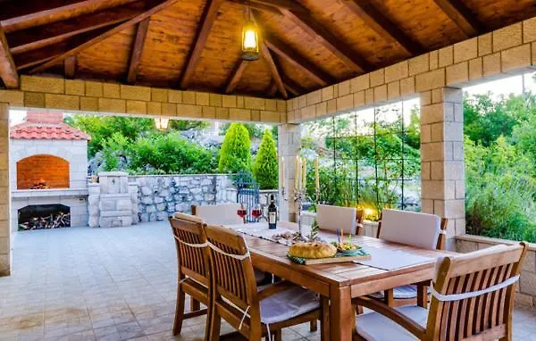 Villa Kate - Outdoor Pool, 4 Bedrooms, Free Parking Dubrovnik