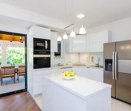 Vila Kate - Outdoor Pool, 4 Bedrooms, Free Parking Dubrovník