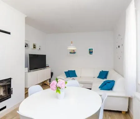 Kate - Outdoor Pool, 4 Bedrooms, Free Parking Dubrovník